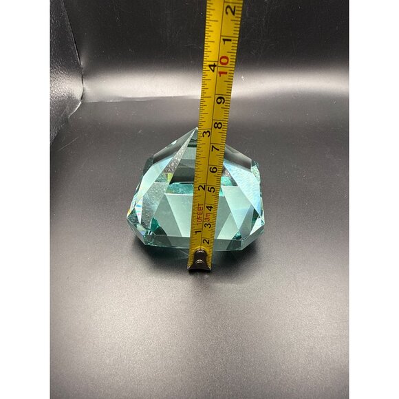 Olga Cassini Cushion Cut Faceted Green Crystal Paperweight 3.25 Inches Diameter - Picture 5 of 5